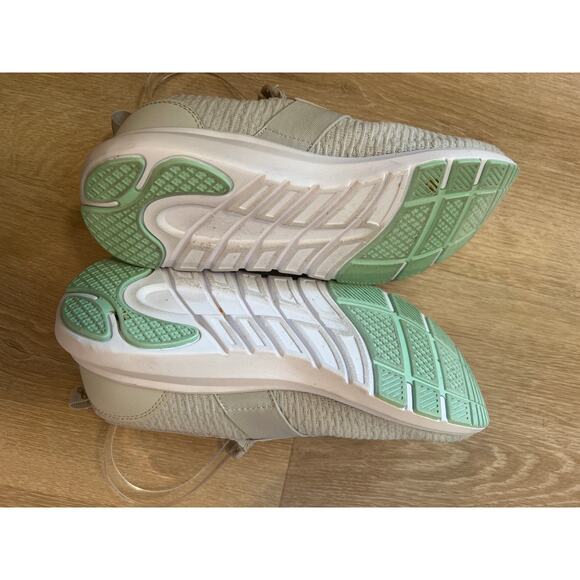 Freely Womens Sneaker Mint Green Slip On Flat Heel Elastic Lace Front Size 8.5 - Picture 4 of 4